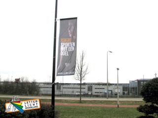 Banner en vlag voor lantaarnpalen- sportschool